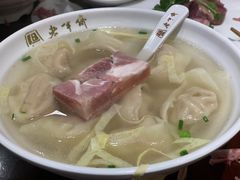 刀鱼馄饨-老半斋(福州路店)