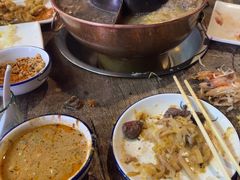 -老蜀铜火锅·酸菜脊骨·麻辣羊蝎子(热闹路店)