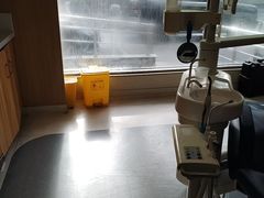 -上海仁爱医院口腔科 · 种植