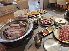 -围炉肉舍丹东海鲜烤肉·烤活鳗(步行街店)