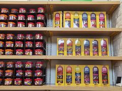 -m豆巧克力世界(上海世茂广场店)