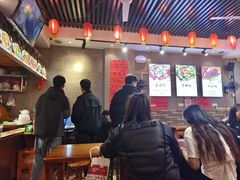 -爆炸头阿姨小四川正宗川味小吃(无任何分店)