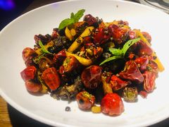 爱啤麻麻鸡-爱啤精酿·民谣酒馆(滨江店)