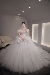 -艾米丽婚纱礼服