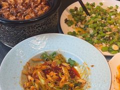 -万重锦·人文川菜馆(骡马市店)