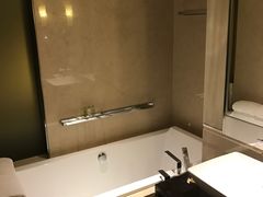 -广州天河希尔顿酒店