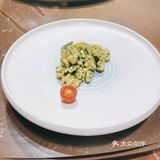 人均也不错。性价比很高 吃完饭直接可以南下塘溜达