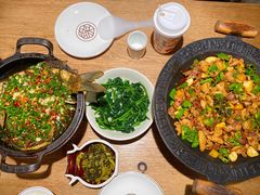 -聚鑫朋酸菜肥肠(文艺路口店)