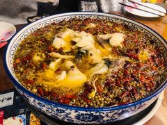 府外飘香沸腾鱼-娄三少·老北京春饼烤鸭家常菜(方庄店)