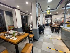 大堂-门框胡同百年卤煮(新街口店)