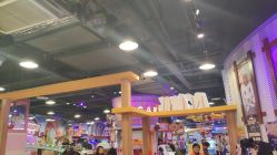 -卡通尼乐园(五彩世界店)