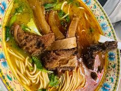 半筋半肉面-金杨拉面王小吃面馆·牛三宝面·红烧牛肉粉