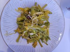 炝拌黄花菜-晋府大酒店