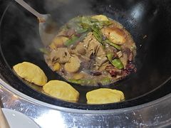 -哈尔滨烧烤·山河村铁锅炖(交大店)