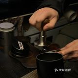 南京最社区的咖啡店三五好友相聚喝咖聊天