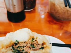 猪肉韭菜包-老陶包子铺(南大西南村店)
