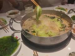-七欣天香辣蟹火锅(闵行浦江欢乐颂店)