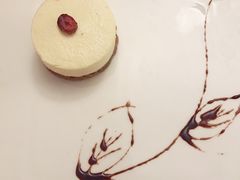 -燕庭·纯燕窝·甜品下午茶(南京西路店)