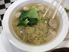 鲜虾云吞面-澳门陈光记烧味饭店(南京德基广场店)
