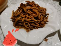 鲜茶树菇炒肉丝-马凯餐厅(地安门店)