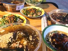 -拈签一笑黄牛肉辣卤串串