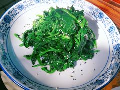 碎炒芝麻菠菜-申粤轩酒楼·三十年粤菜经典(丁香花园店)