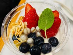 满满VC草莓爆珠双皮奶冻杯-满记甜品(湖滨店)