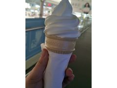 圆筒-麦当劳(郑州东高铁站店)