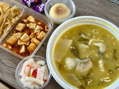 -九锅一堂酸菜鱼(石家庄先天下店)