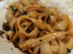 牛肉脆臊刀削面-华兴街自力面店