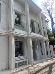 -SALON DE VANHADA