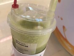 霸气冰淇淋牛油果-奈雪的茶(湖滨银泰in77C区PRO店)