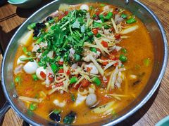 鲜锅兔-盐与味葱葱鲫鱼•自贡菜江湖菜(春熙店)