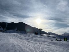 -丝绸之路山地度假区滑雪场