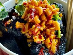 -黑色经典臭豆腐·湖南特产(步行街店)