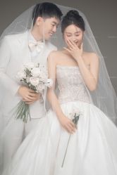 -雪中彩影婚纱摄影·微光艺术中心