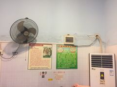 大堂-华哥新鲜猪精品美食
