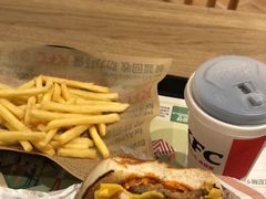 -肯德基(东安路站店)