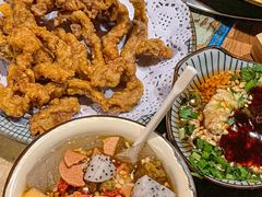 -房子红了鱼豆花重庆老火锅(广厦学院店)