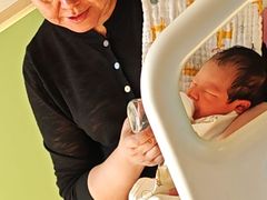 -妇贵宝月嫂育儿嫂(北京总部)