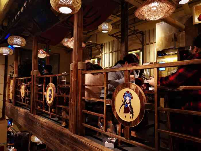 舌战烧烤酒馆百益上河城店