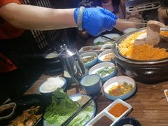 -明洞阿姨·韩式酱蟹烤肉·创意料理(三元桥店)