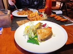 -more than meow吴止猫主题餐厅(承德 中船汇店)