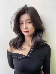 -诗悦发型烫染SALON