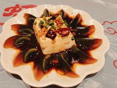 皮蛋拌豆腐-肥肥虾庄·金牌油焖大虾(杨园滨江时代walk店)