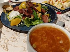 黄桃烟熏鸭胸沙拉-北语时光西餐厅