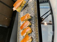鱼子酱片皮鸭寿司-夜上海(新天地店)