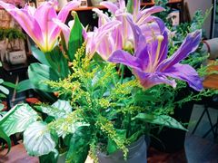 -何兮花店·气球派对鲜花店(马桥银春路万科城店)