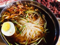 -韩风烤牛肉冷面店