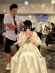 点击看大图 -容萨美业·美容美发